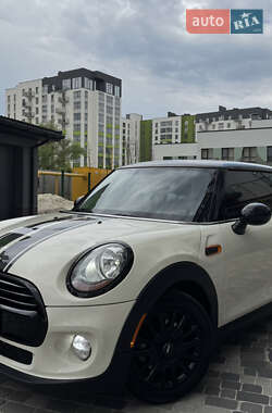 Хетчбек MINI Hatch 2014 в 
