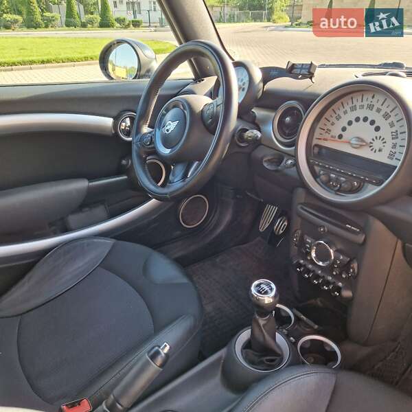Хэтчбек MINI Hatch 2010 в Измаиле