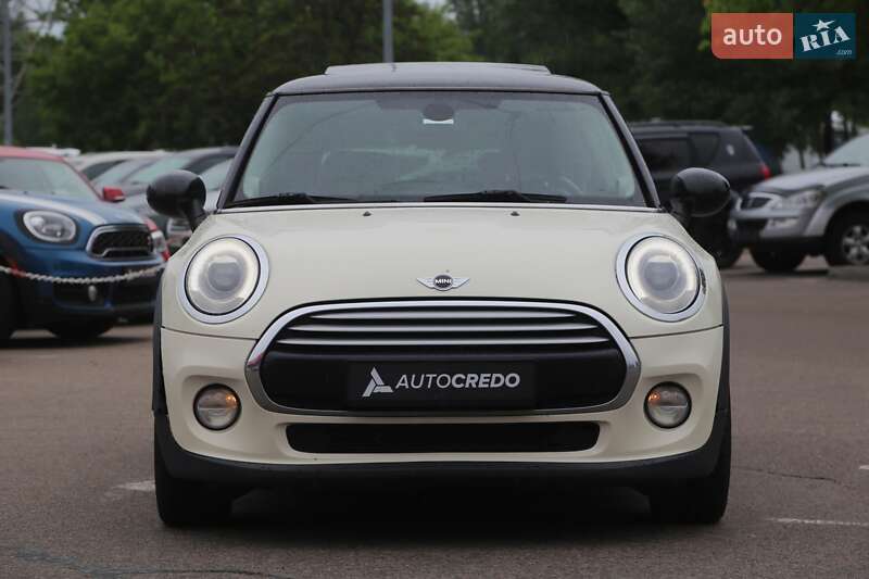Хэтчбек MINI Hatch 2015 в Киеве