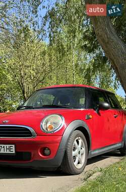Хетчбек MINI Hatch 2009 в Рівному Хетчбек MINI Hatch 2009 в Рівному