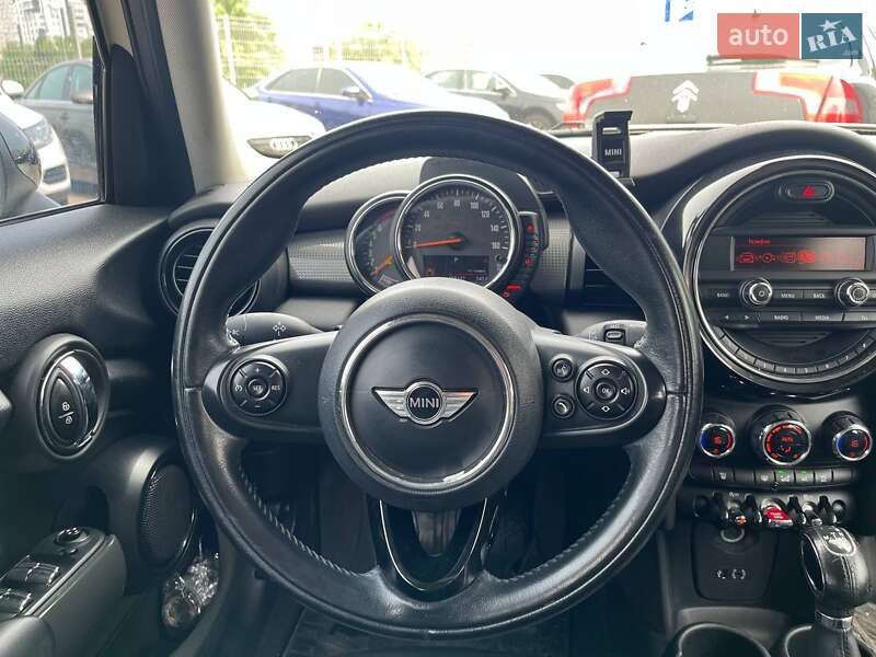 Хетчбек MINI Hatch 2014 в Києві