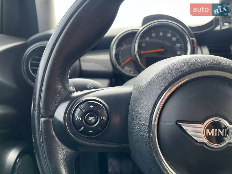 Хетчбек MINI Hatch 2014 в Києві