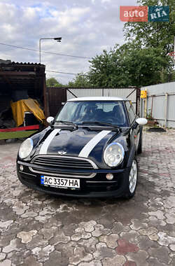 Хэтчбек MINI Hatch 2001 в 