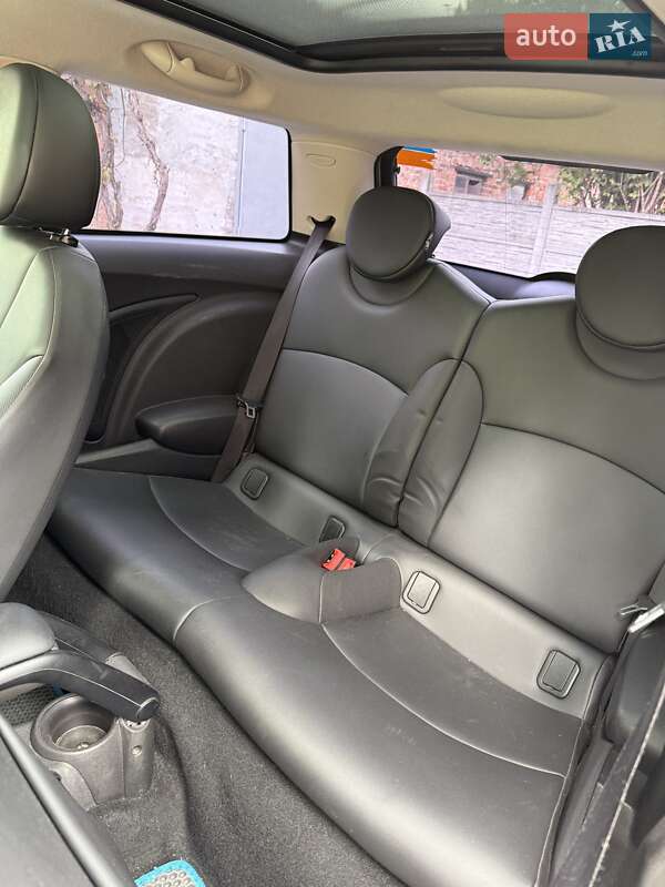 Хетчбек MINI Hatch 2013 в Львові