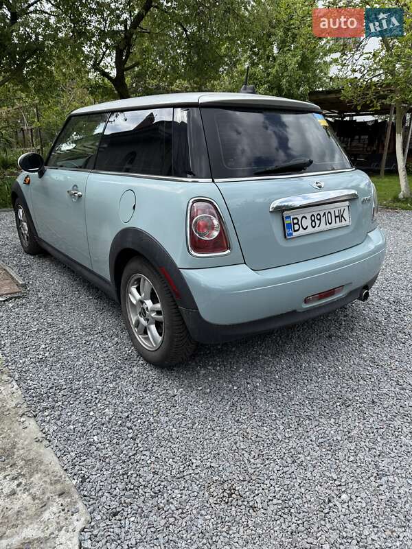 Хетчбек MINI Hatch 2013 в Львові