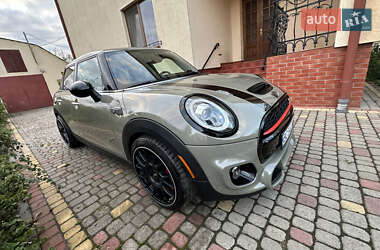 Хетчбек MINI Hatch 2018 в 