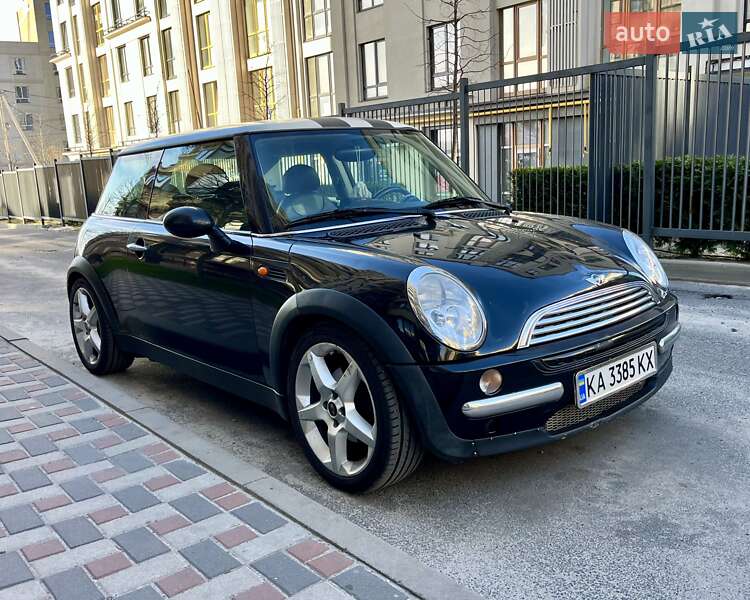 Хэтчбек MINI Hatch 2002 в 