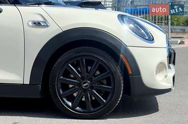 Хетчбек MINI Hatch 2017 в 