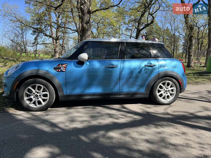 Хэтчбек MINI Hatch 2015 в Киеве