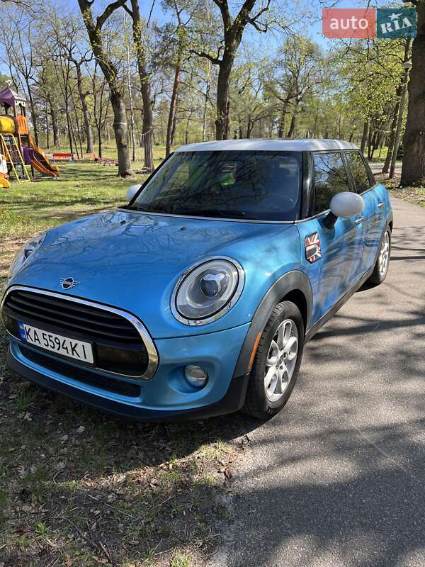 Хэтчбек MINI Hatch 2015 в Киеве