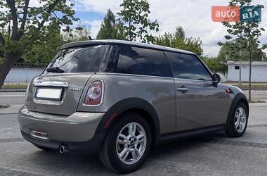 Хетчбек MINI Hatch 2013 в 