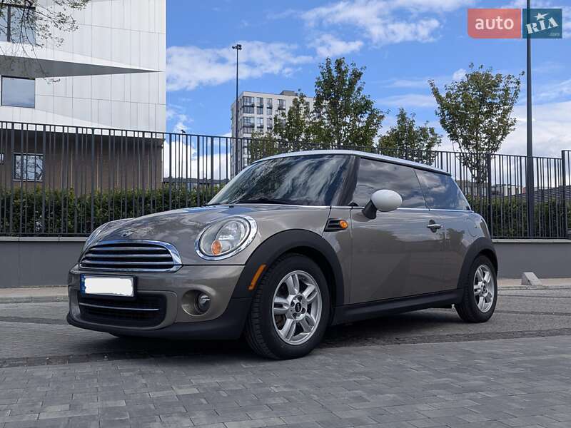 Хетчбек MINI Hatch 2013 в 