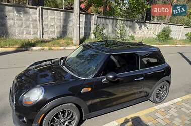Хетчбек MINI Hatch 2016 в 