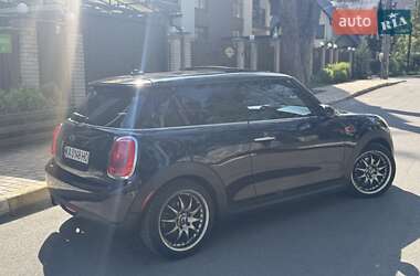 Хетчбек MINI Hatch 2016 в 