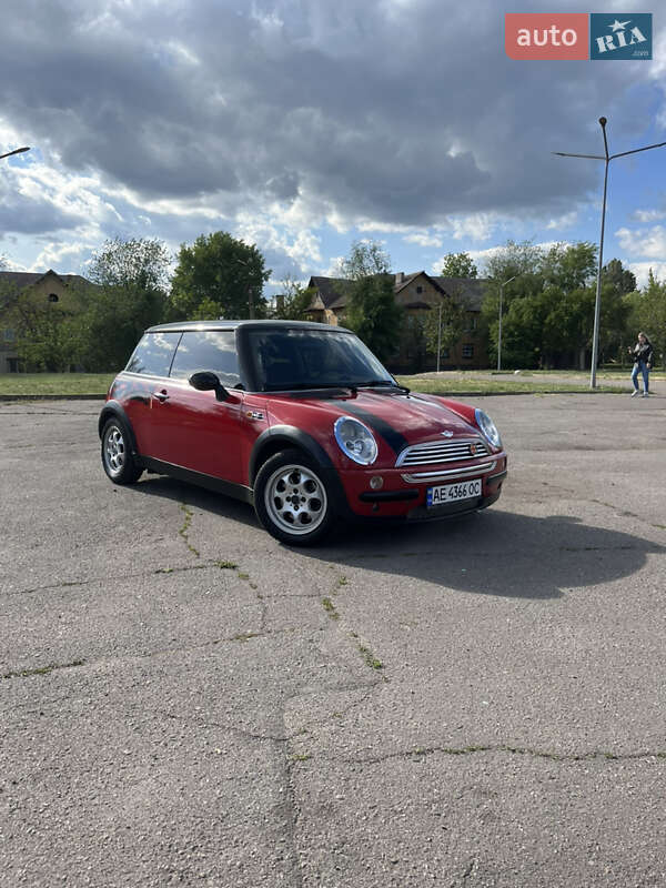 Хэтчбек MINI Hatch 2003 в 