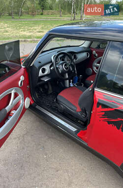 Хэтчбек MINI Hatch 2003 в 