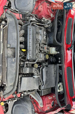 Хэтчбек MINI Hatch 2003 в 
