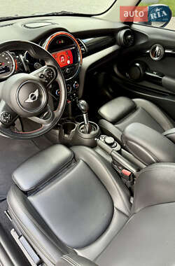 Хетчбек MINI Hatch 2019 в 