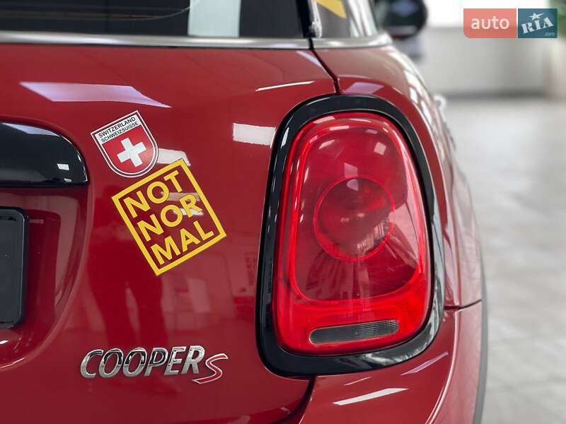 Хетчбек MINI Hatch 2015 в Києві