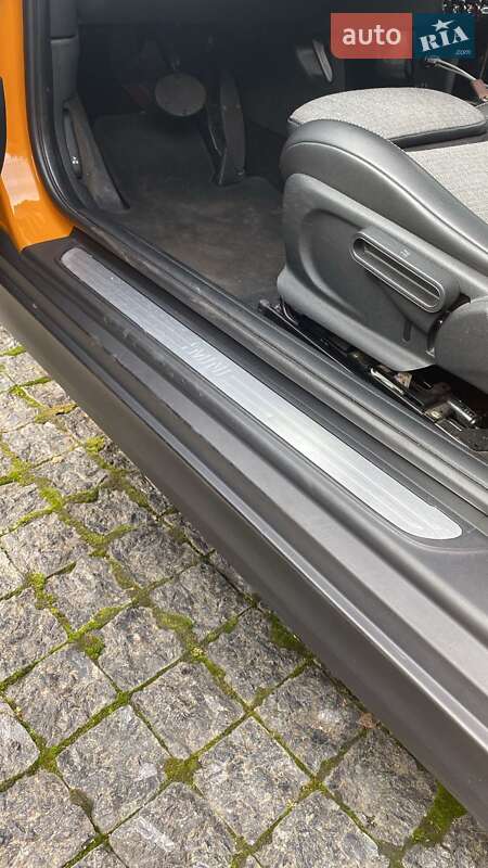 Хэтчбек MINI Hatch 2017 в Киеве