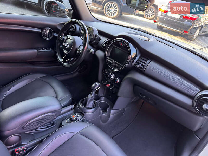 Хэтчбек MINI Hatch 2018 в Одессе