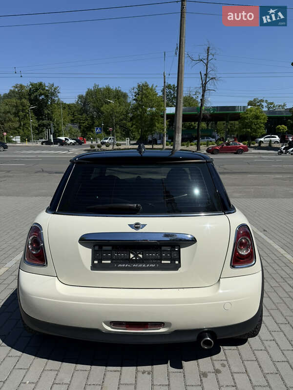 Хетчбек MINI Hatch 2012 в Києві