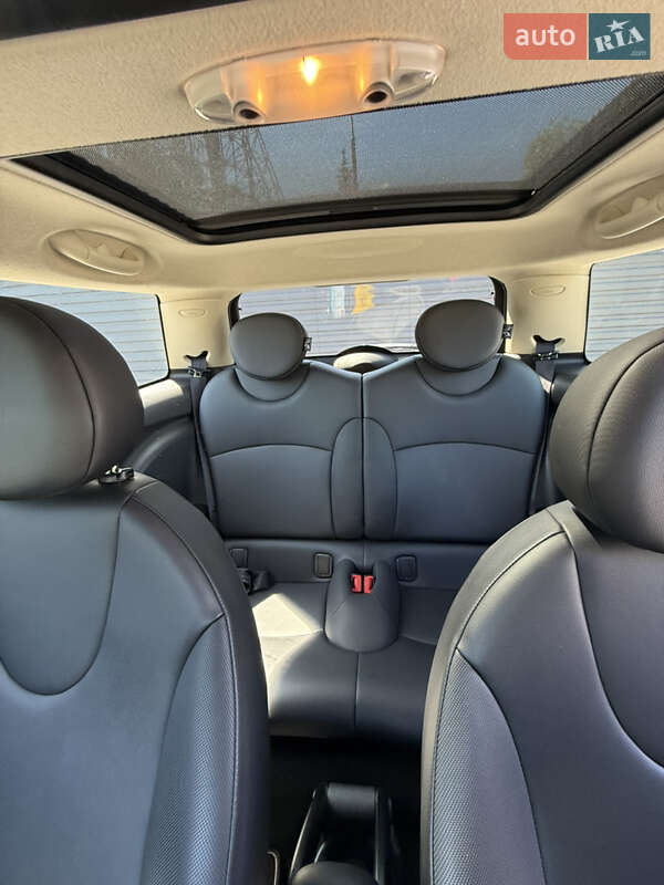 Хетчбек MINI Hatch 2012 в Києві