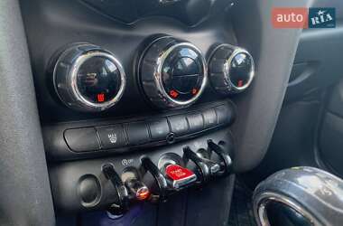 Хетчбек MINI Hatch 2014 в 