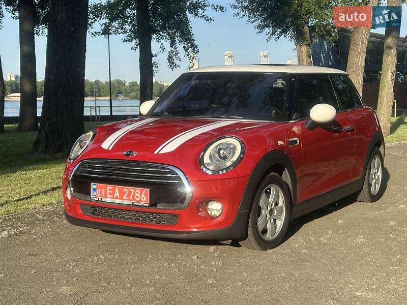 Хетчбек MINI Hatch 2015 в Києві