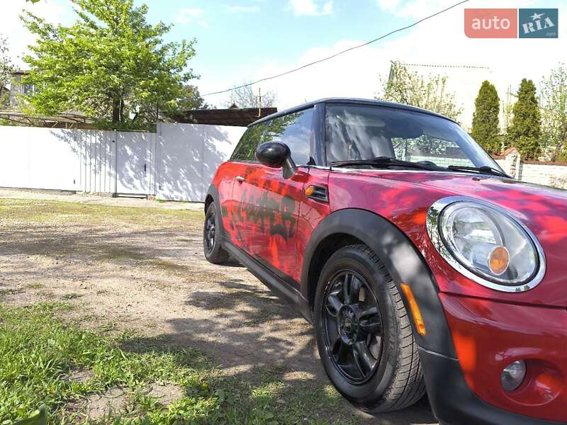 Хэтчбек MINI Hatch 2012 в 