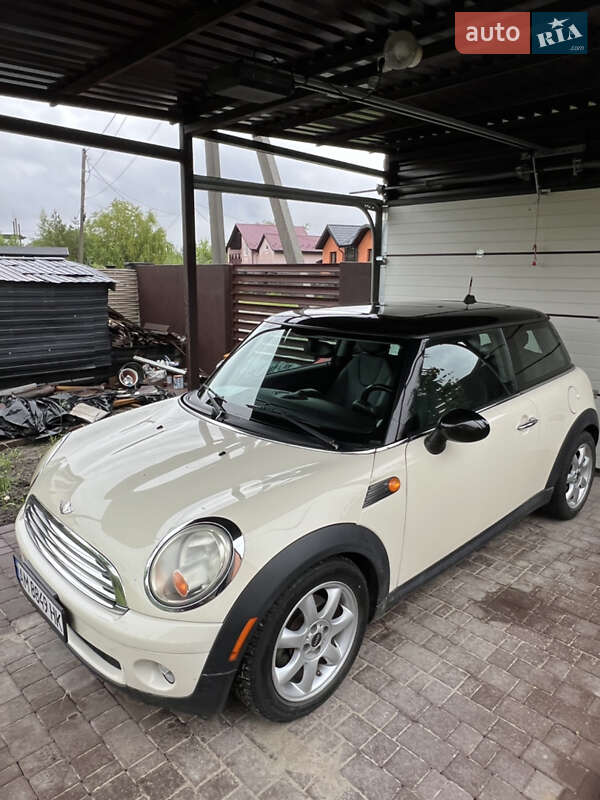 Хетчбек MINI Hatch 2010 в Житомирі