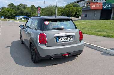 Хетчбек MINI Hatch 2015 в 
