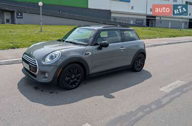 Хетчбек MINI Hatch 2015 в 
