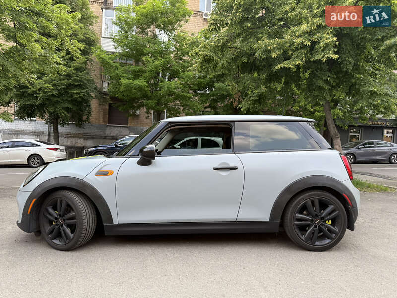 Хетчбек MINI Hatch 2016 в 