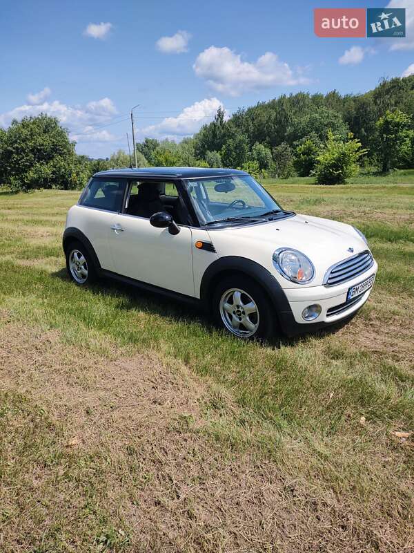 Хетчбек MINI Hatch 2008 в 