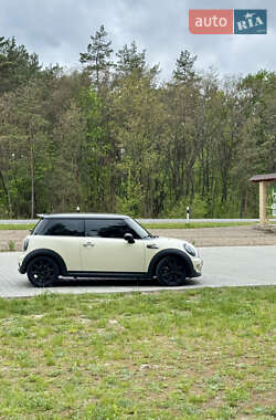 Хэтчбек MINI Hatch 2010 в 
