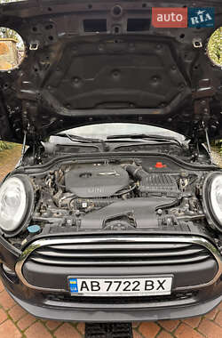 Хетчбек MINI Hatch 2015 в 