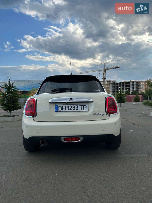 Хэтчбек MINI Hatch 2015 в Одессе фото 12 Хэтчбек MINI Hatch 2015 в Одессе