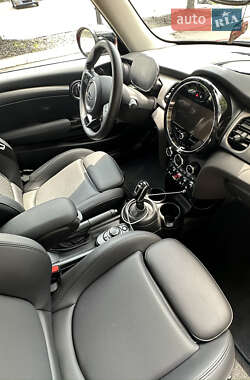 Хэтчбек MINI Hatch 2023 в 
