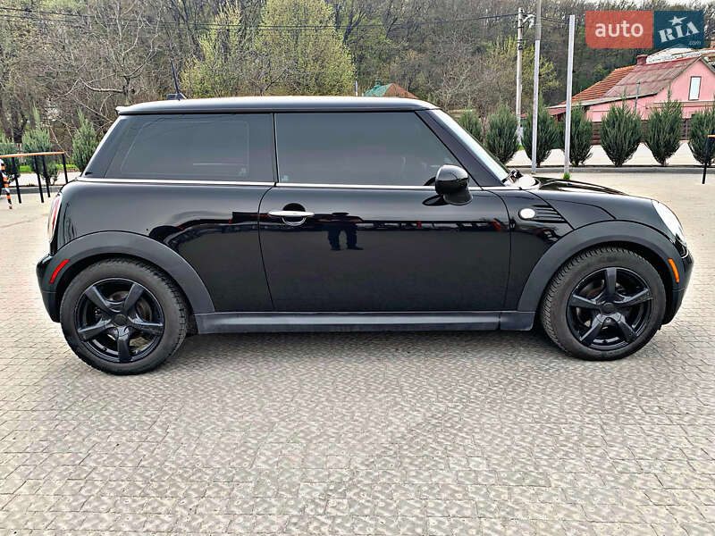 Хетчбек MINI Hatch 2010 в Полтаві