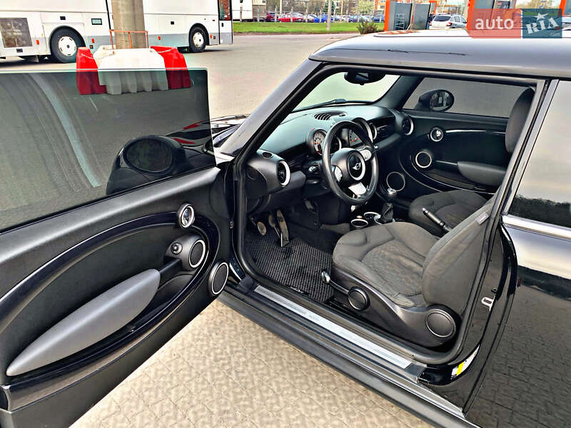 Хетчбек MINI Hatch 2010 в Полтаві