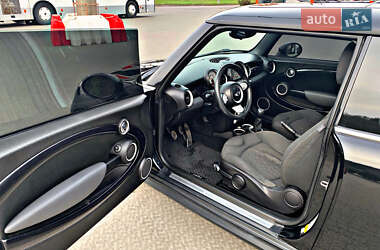 Хэтчбек MINI Hatch 2010 в 