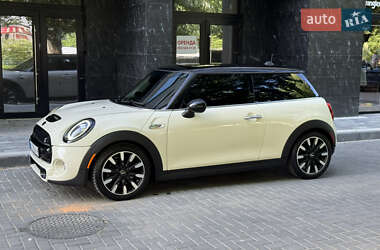 Хетчбек MINI Hatch 2019 в 