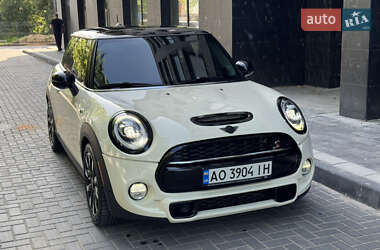 Хетчбек MINI Hatch 2019 в 