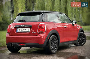 Хетчбек MINI Hatch 2015 в 