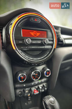 Хетчбек MINI Hatch 2015 в 