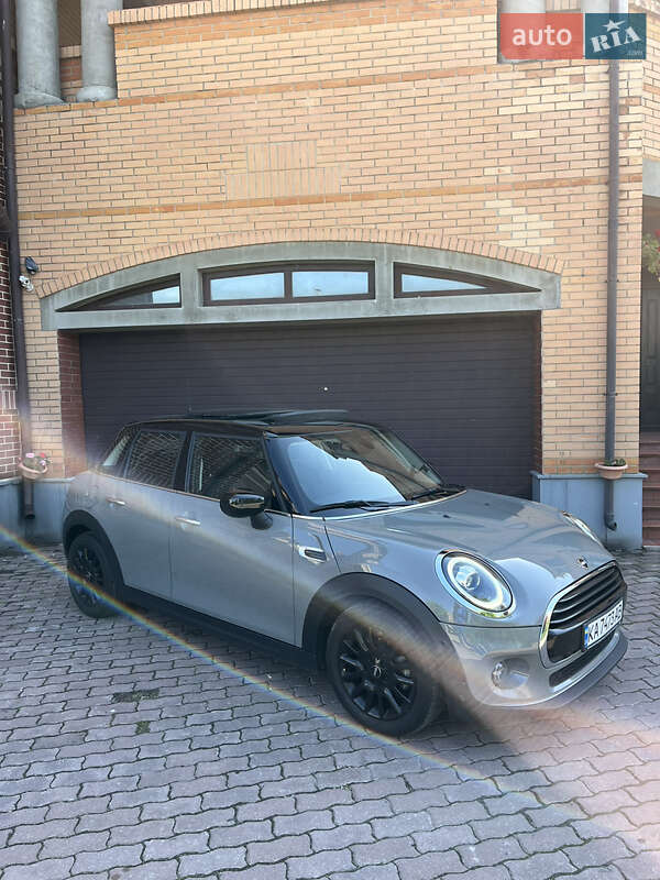Хетчбек MINI Hatch 2020 в Києві