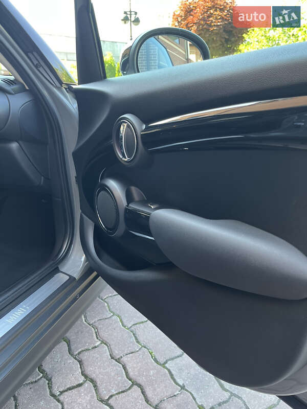 Хетчбек MINI Hatch 2020 в Києві