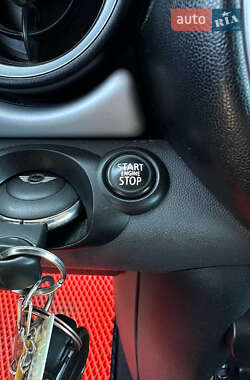 Хетчбек MINI Hatch 2012 в 