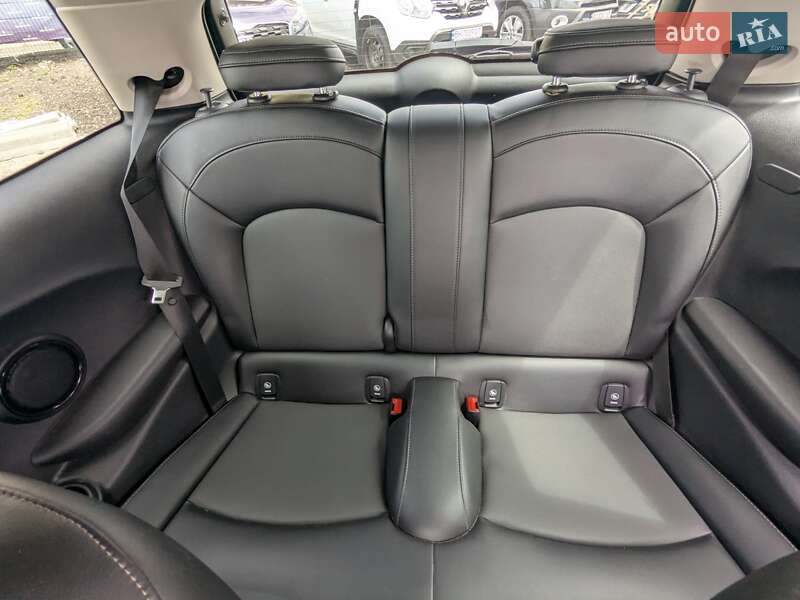 Хетчбек MINI Hatch 2017 в Києві